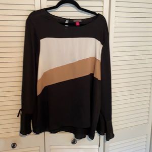 Vince Camuto color block gold/grey/black blouse